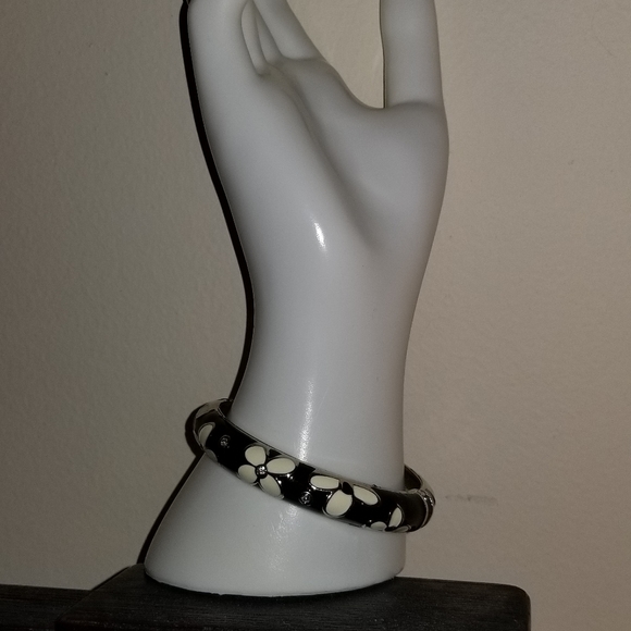 BRACELET METALLIC SILVER BLACK WHITE. New. - Picture 4 of 5
